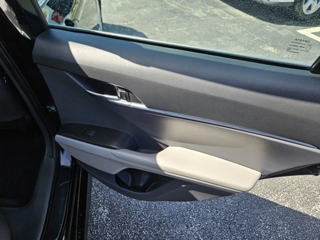 2023 Toyota Camry LE photo 21