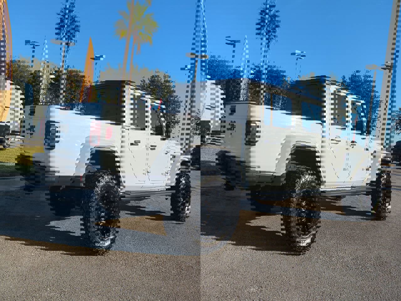 2022 Jeep Gladiator Sport S photo 4