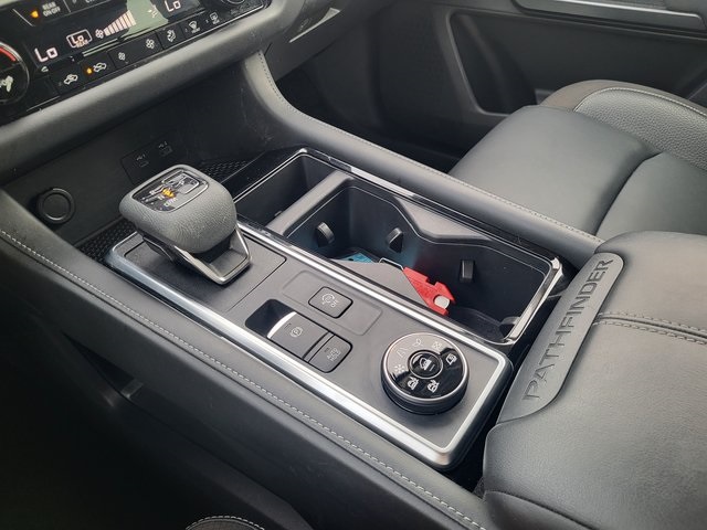 2022 Nissan Pathfinder SL photo 22