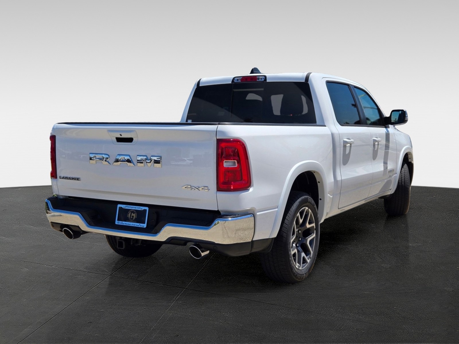 2025 Ram 1500 Laramie photo 4