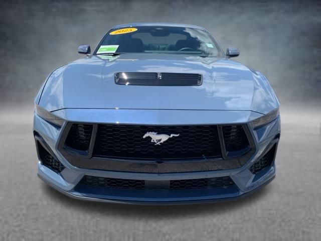 2025 Ford Mustang GT Premium photo 2