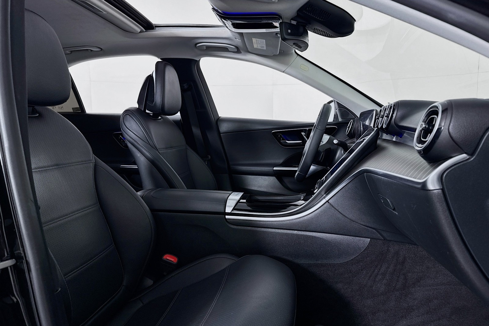 2023 Mercedes Benz C 300 photo 4