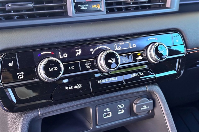 2025 Honda Pilot TrailSport photo 16