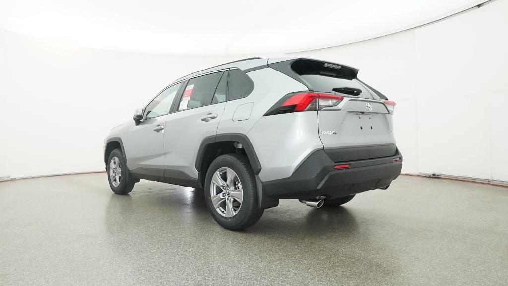 2025 Toyota RAV4 XLE photo 28