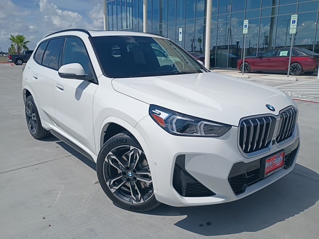 2026 BMW X1 28i's photo
