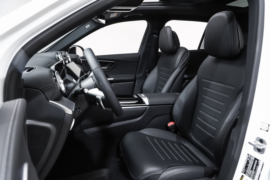 2025 Mercedes Benz GLC 300 4MATIC photo 8