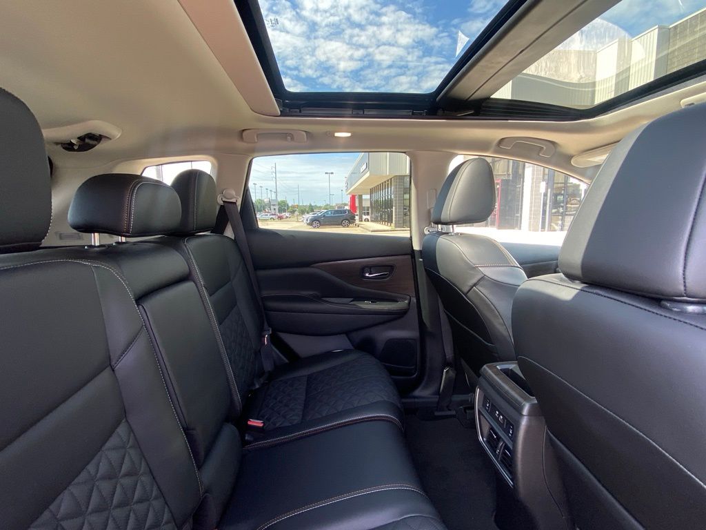 2024 Nissan Murano Platinum photo 18