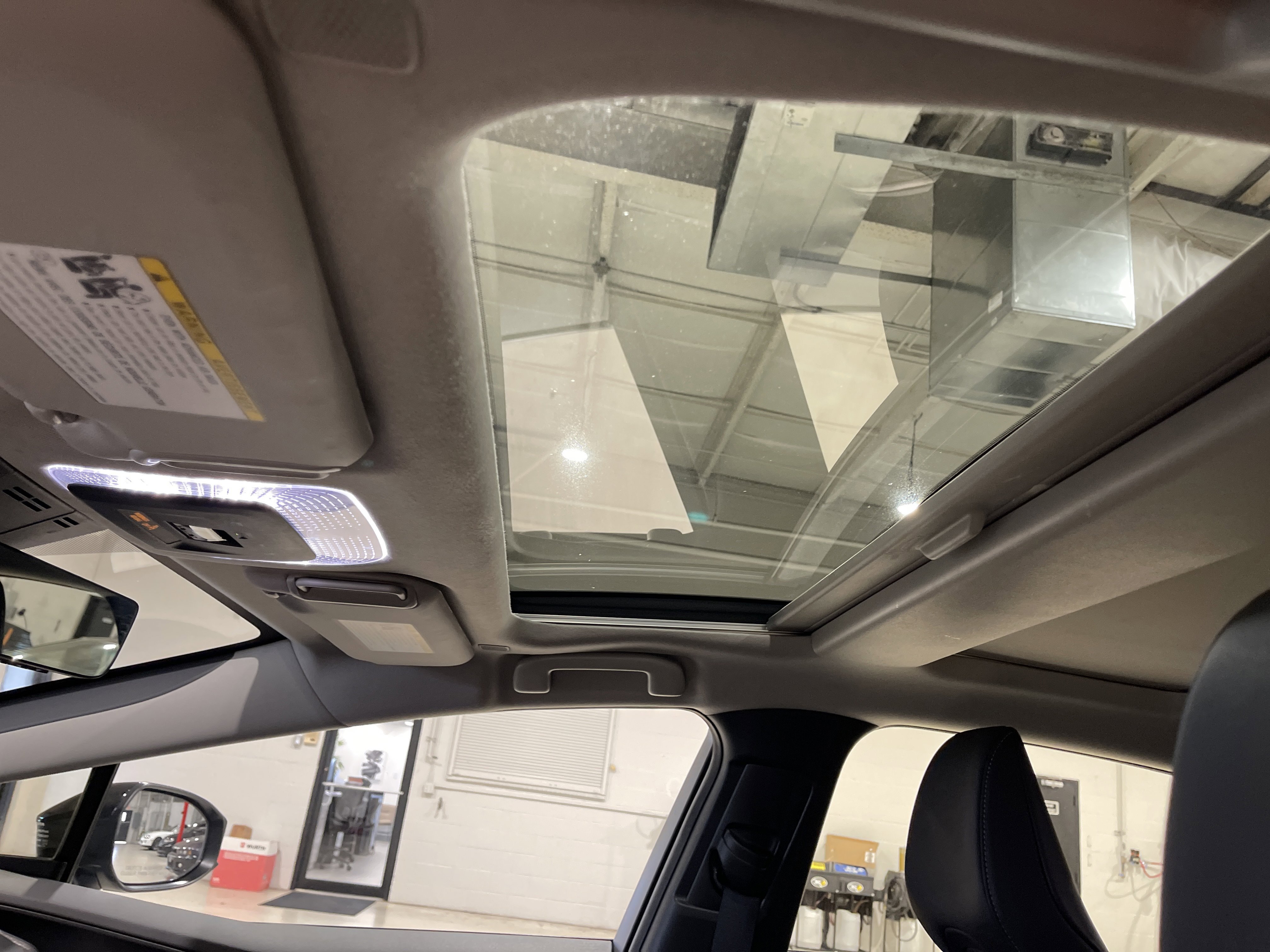 2024 Toyota Prius Limited photo 4