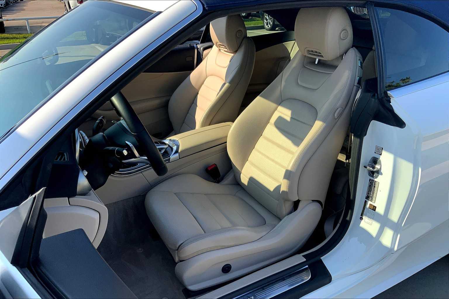 2019 Mercedes Benz C 300 photo 7