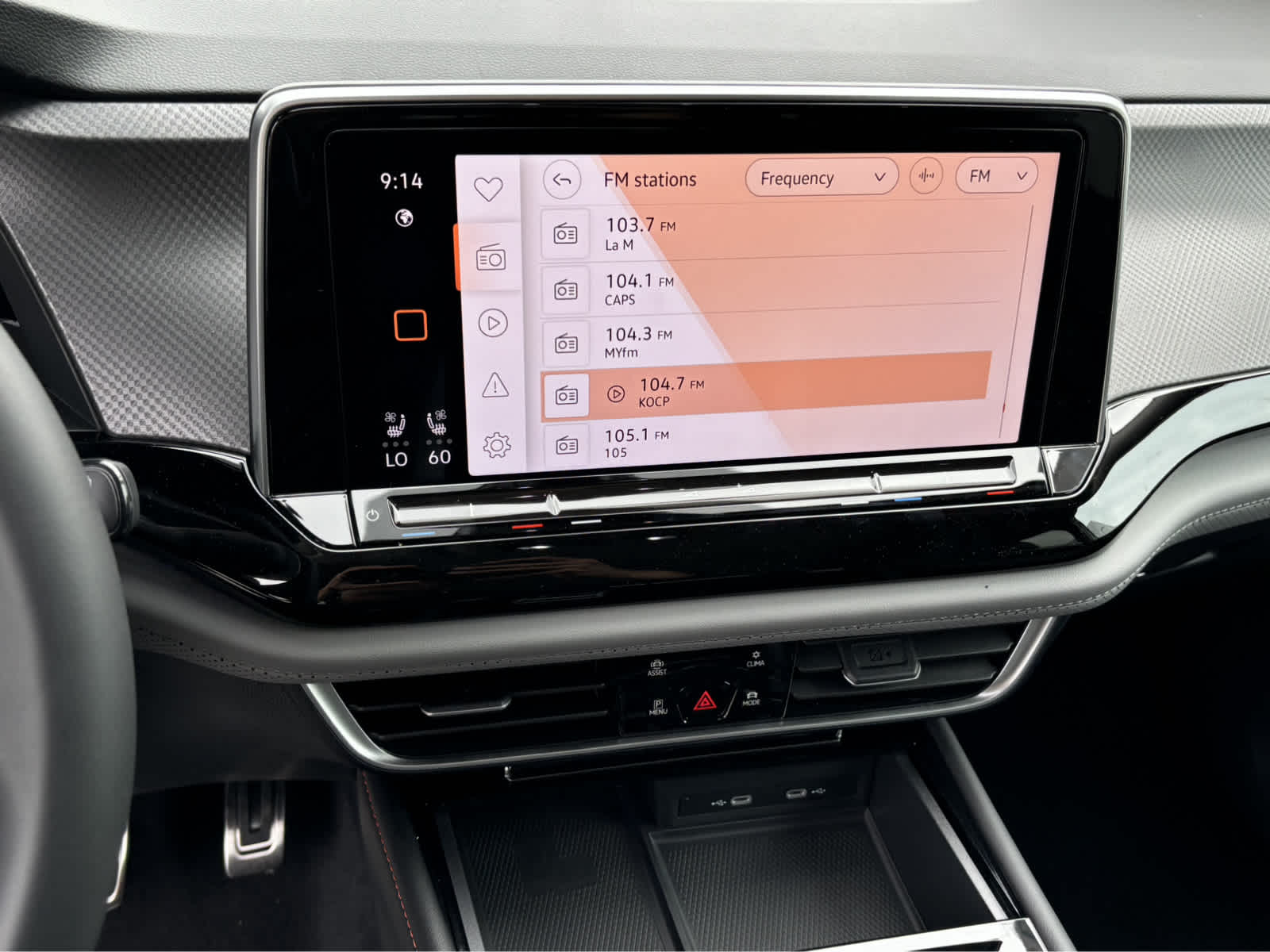 2024 Volkswagen Atlas Peak Edition SEL photo 15