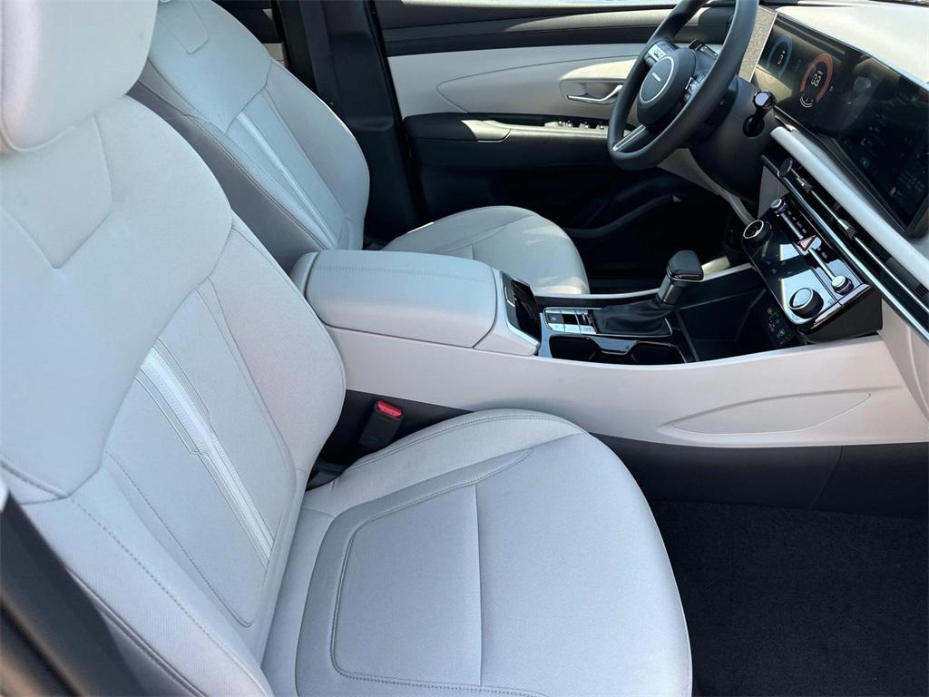 2025 Hyundai Tucson SEL photo 14