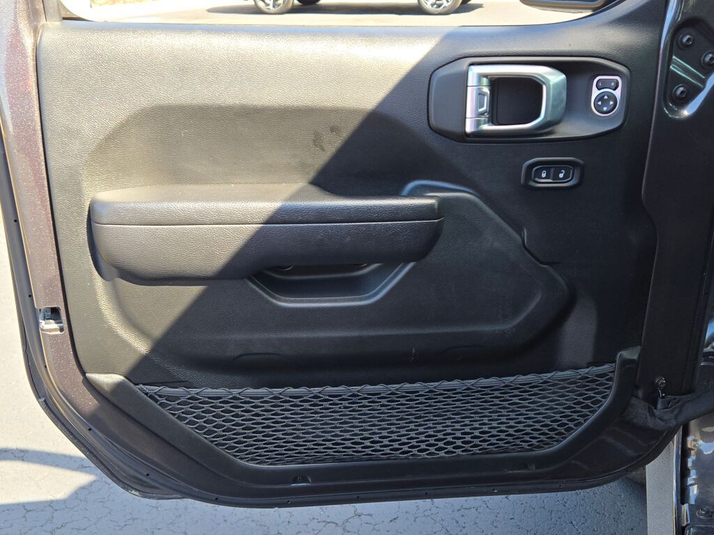 2022 Jeep Gladiator Altitude photo 24