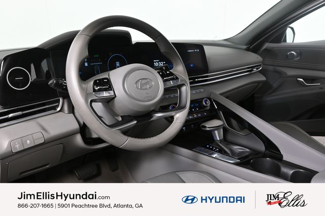 2024 Hyundai Elantra SEL Convenience photo 4