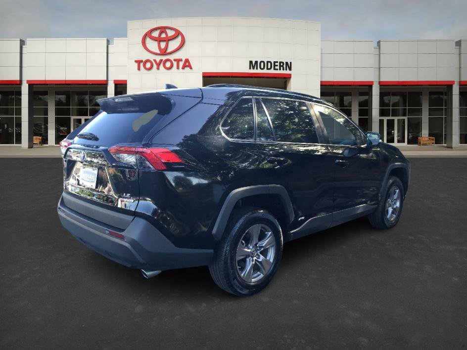 2024 Toyota RAV4 Hybrid LE photo 5