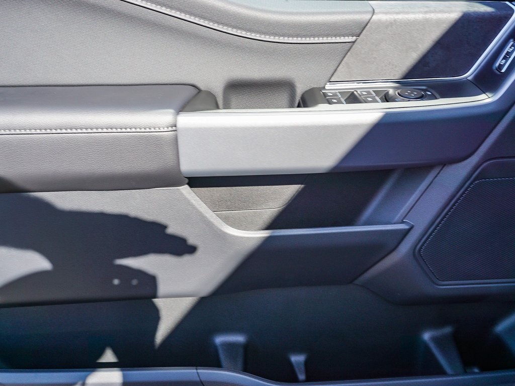2025 Ford F-150 XLT photo 18