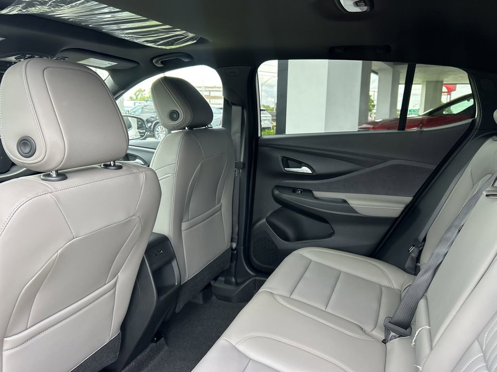 2025 Buick Envista Avenir photo 17