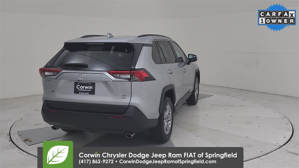 2024 Toyota RAV4 XLE photo 13