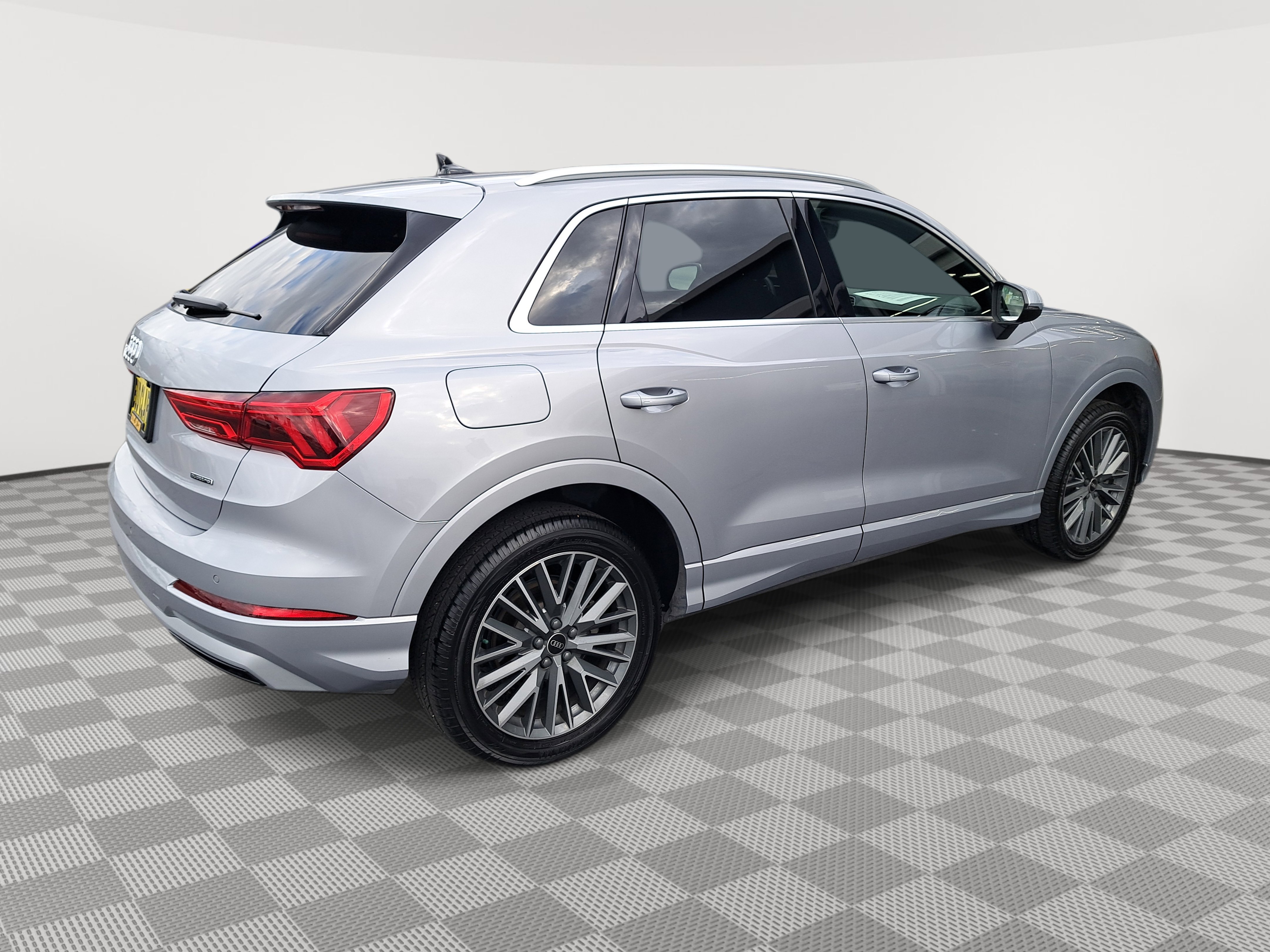2021 Audi Q3 Premium photo 2