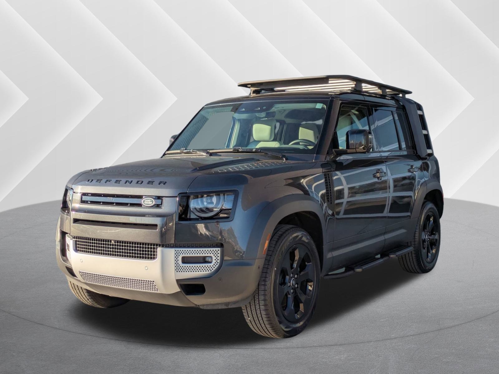 2025 Land Rover Defender S's photo