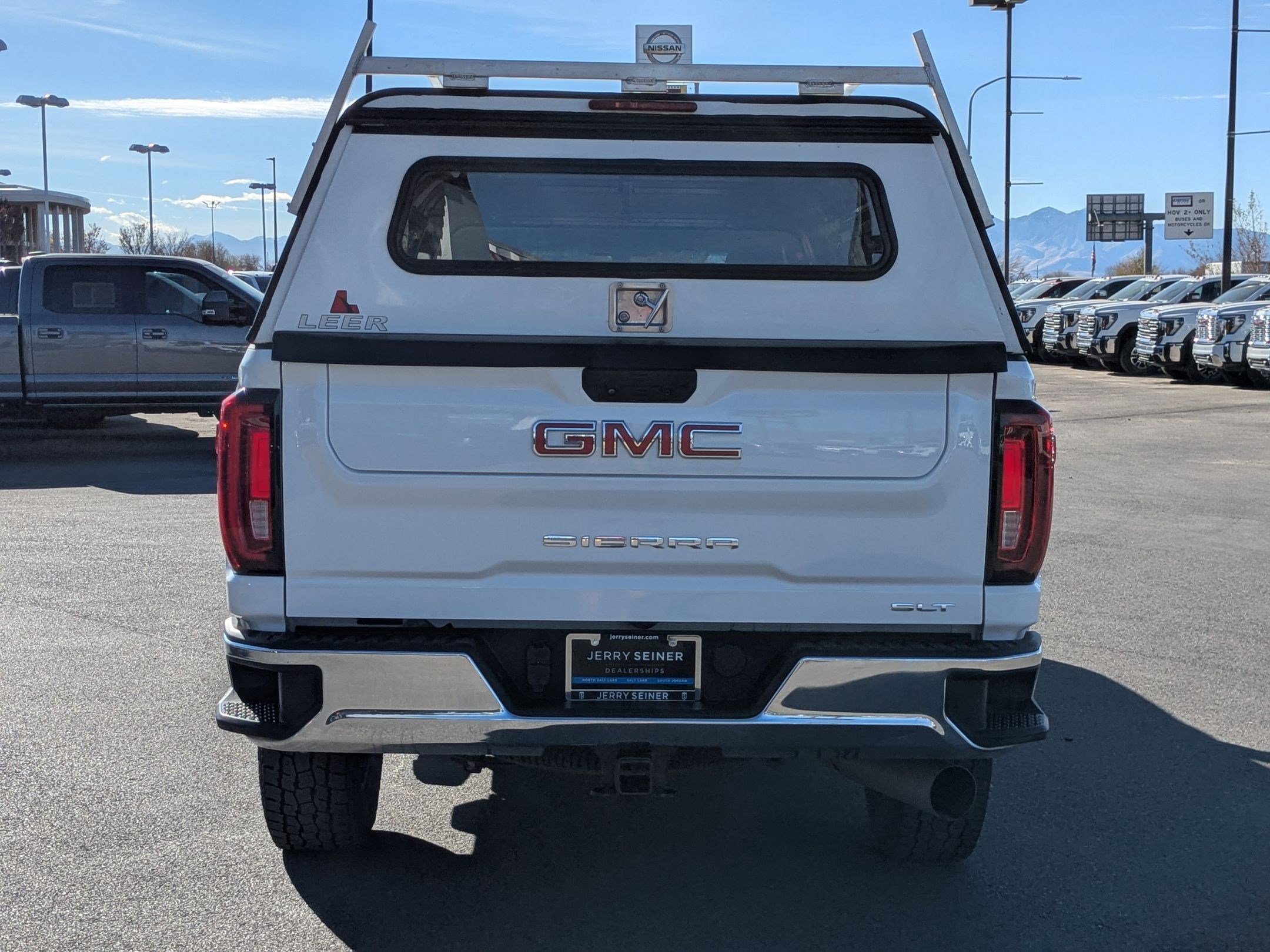 2020 Gmc Sierra 3500 HD SLT photo 3