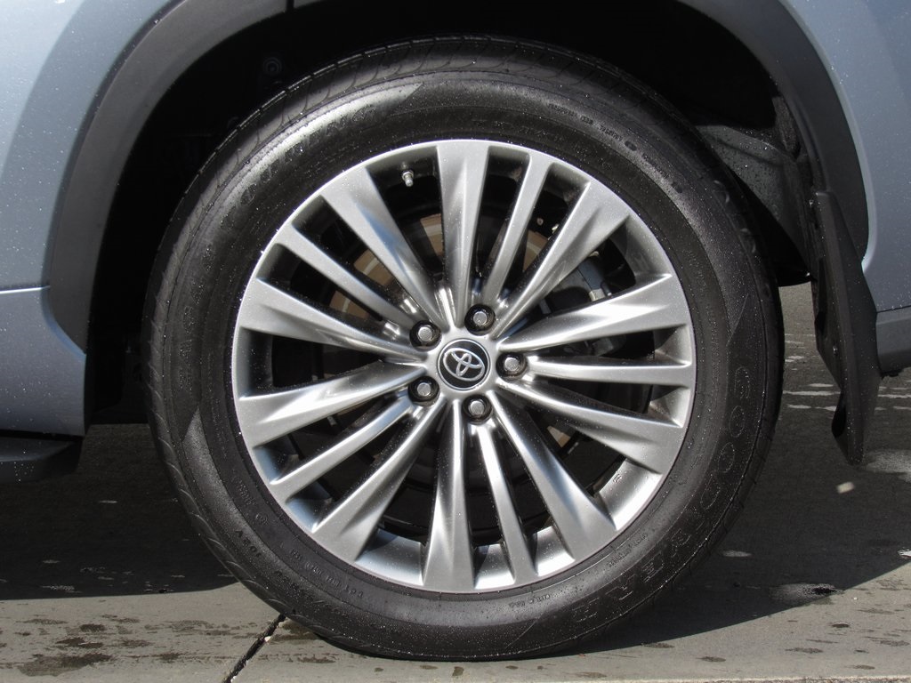 2022 Toyota Highlander Platinum photo 40