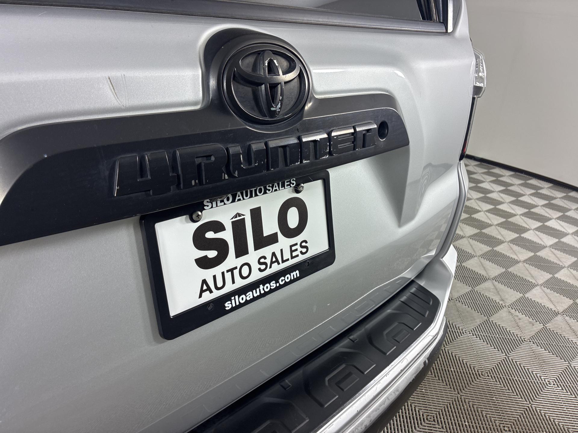 2016 Toyota 4Runner TRD Pro photo 5