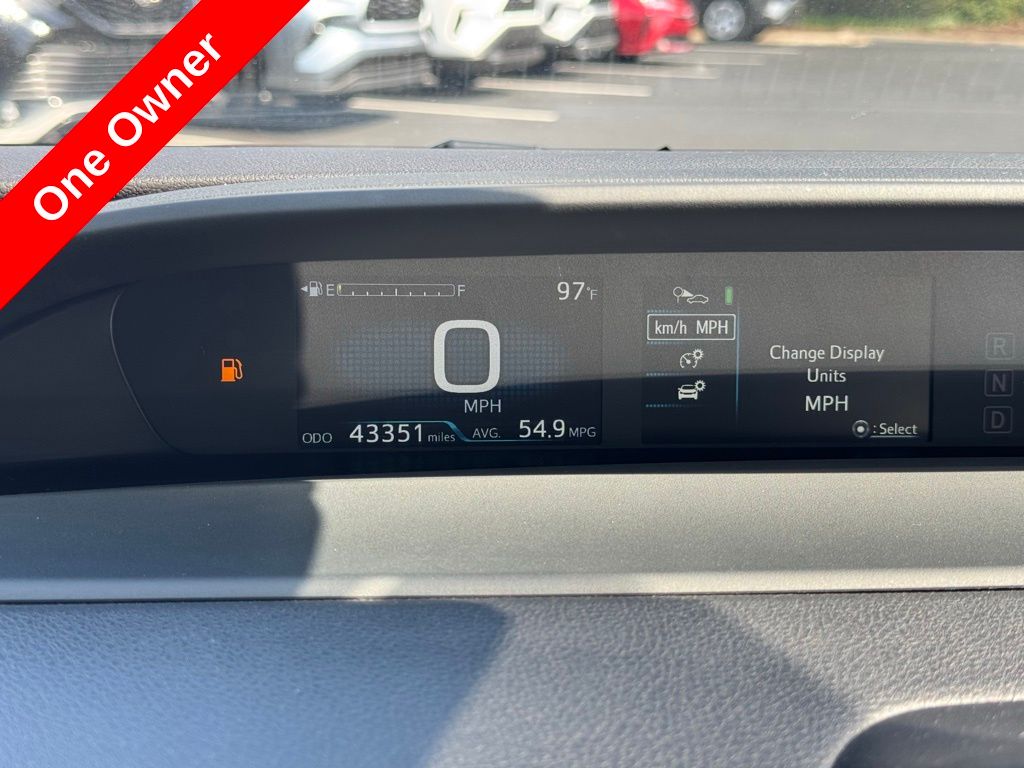 2022 Toyota Prius XLE AWD-e photo 2