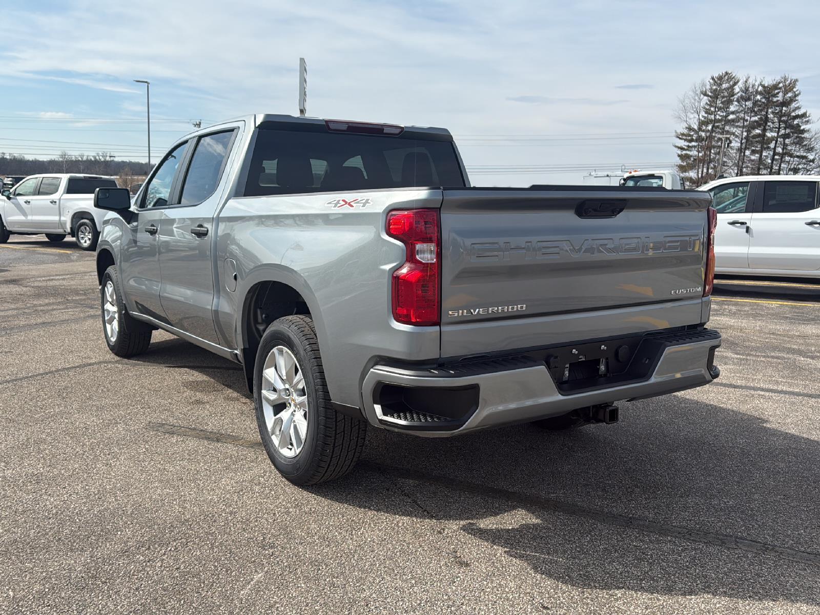 2025 Chevrolet Silverado 1500 Custom photo 15