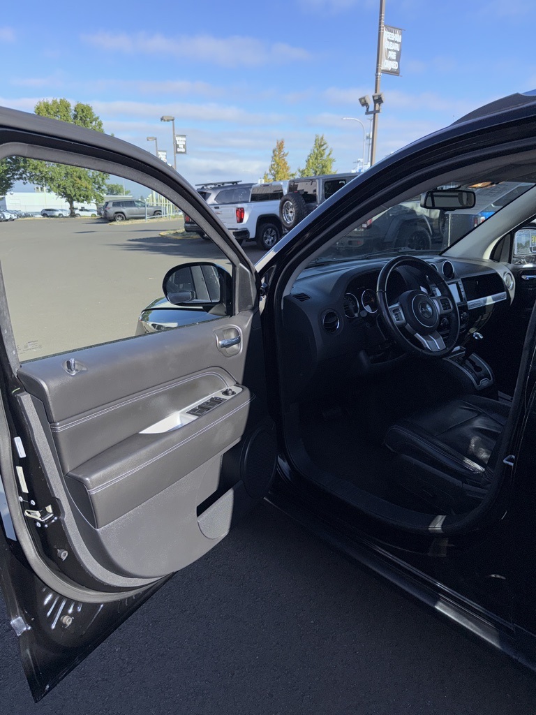 2017 Jeep Compass Latitude High Altitude photo 3
