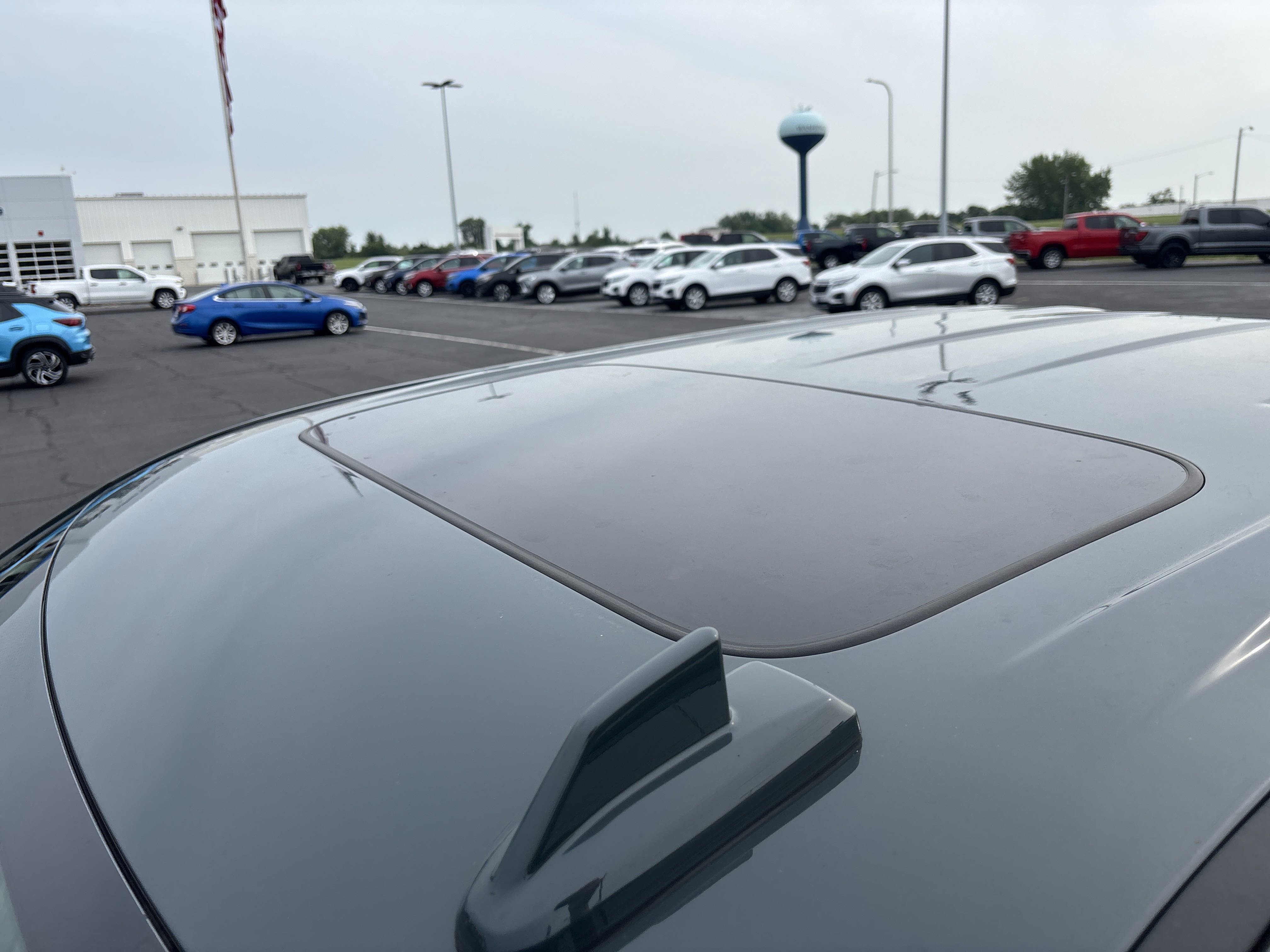 2025 Chevrolet Silverado 1500 LTZ photo 2