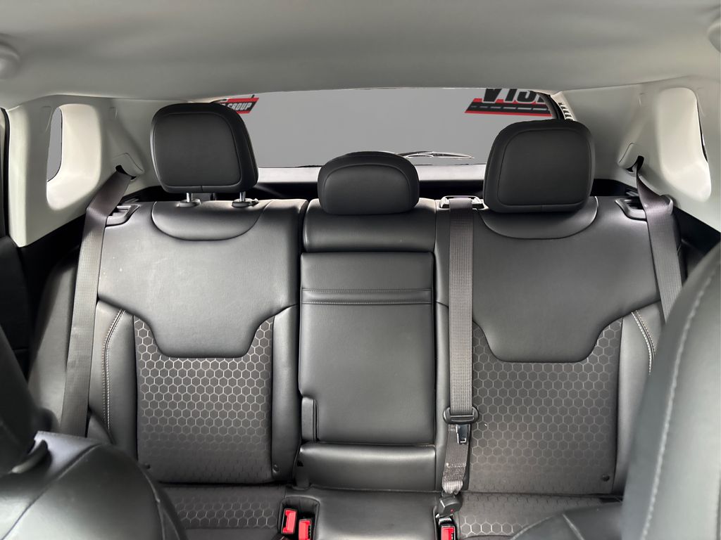 2019 Jeep Compass Latitude photo 16