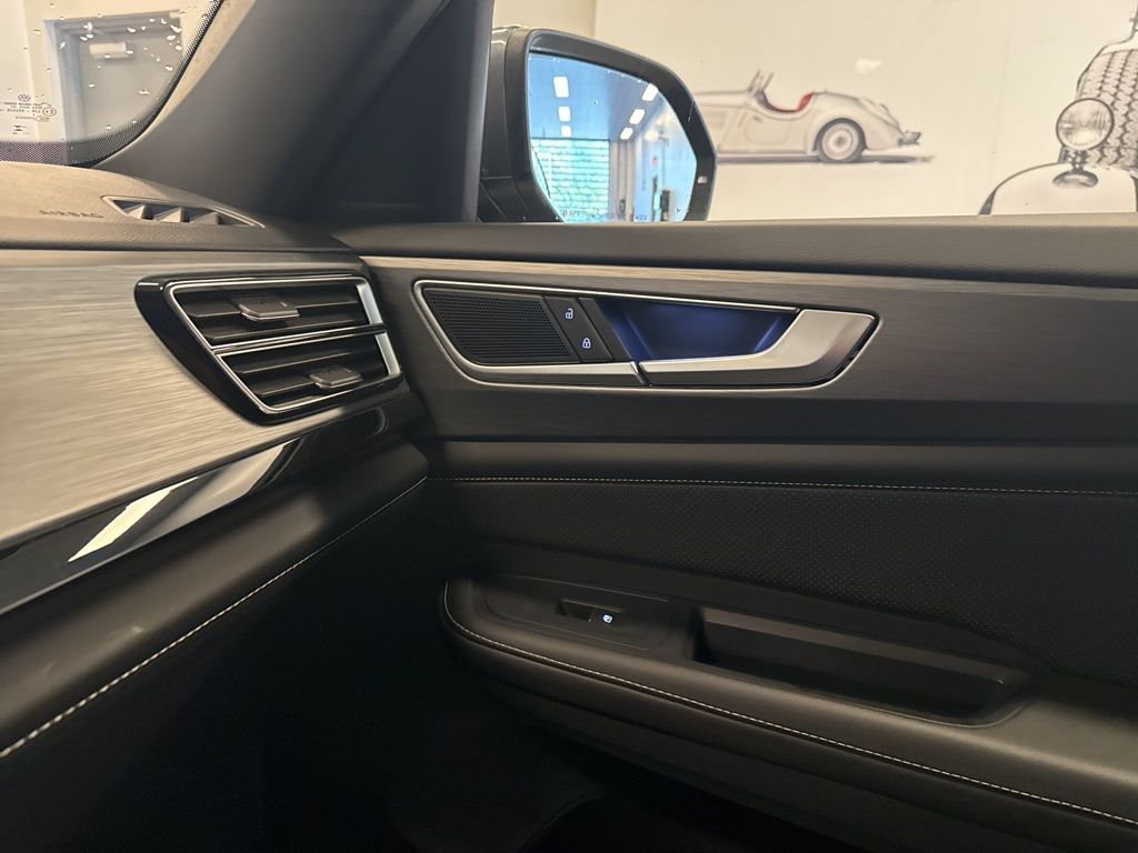 2024 Volkswagen Atlas Cross Sport SE Technology photo 25
