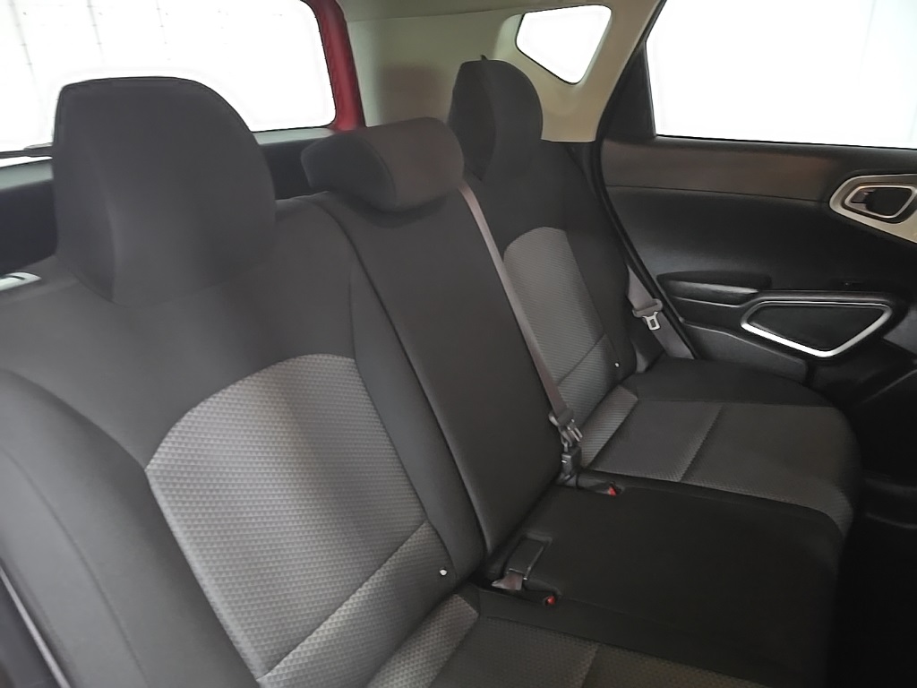 2021 Kia Soul LX photo 16