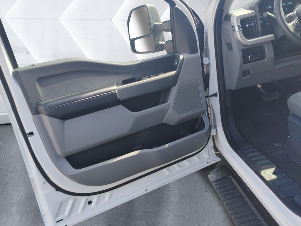 2024 Ford F-250 XLT photo 8