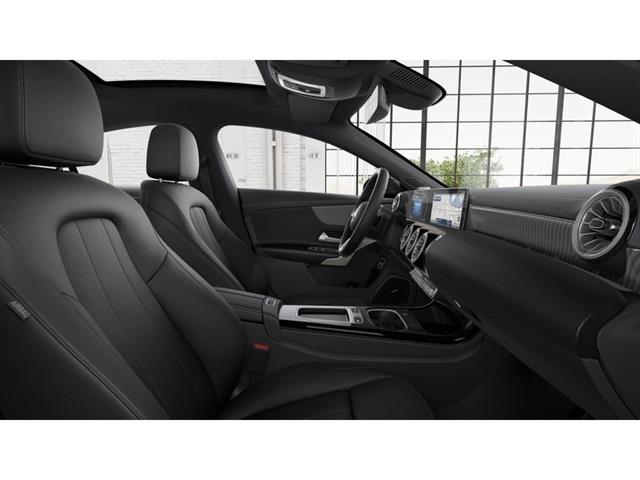 2025 Mercedes Benz CLA 250 4MATIC photo 4