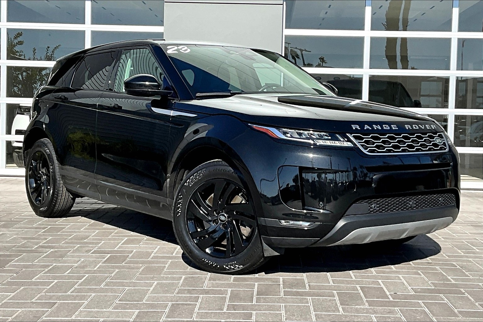 2023 Land Rover Range Rover Evoque S photo 3