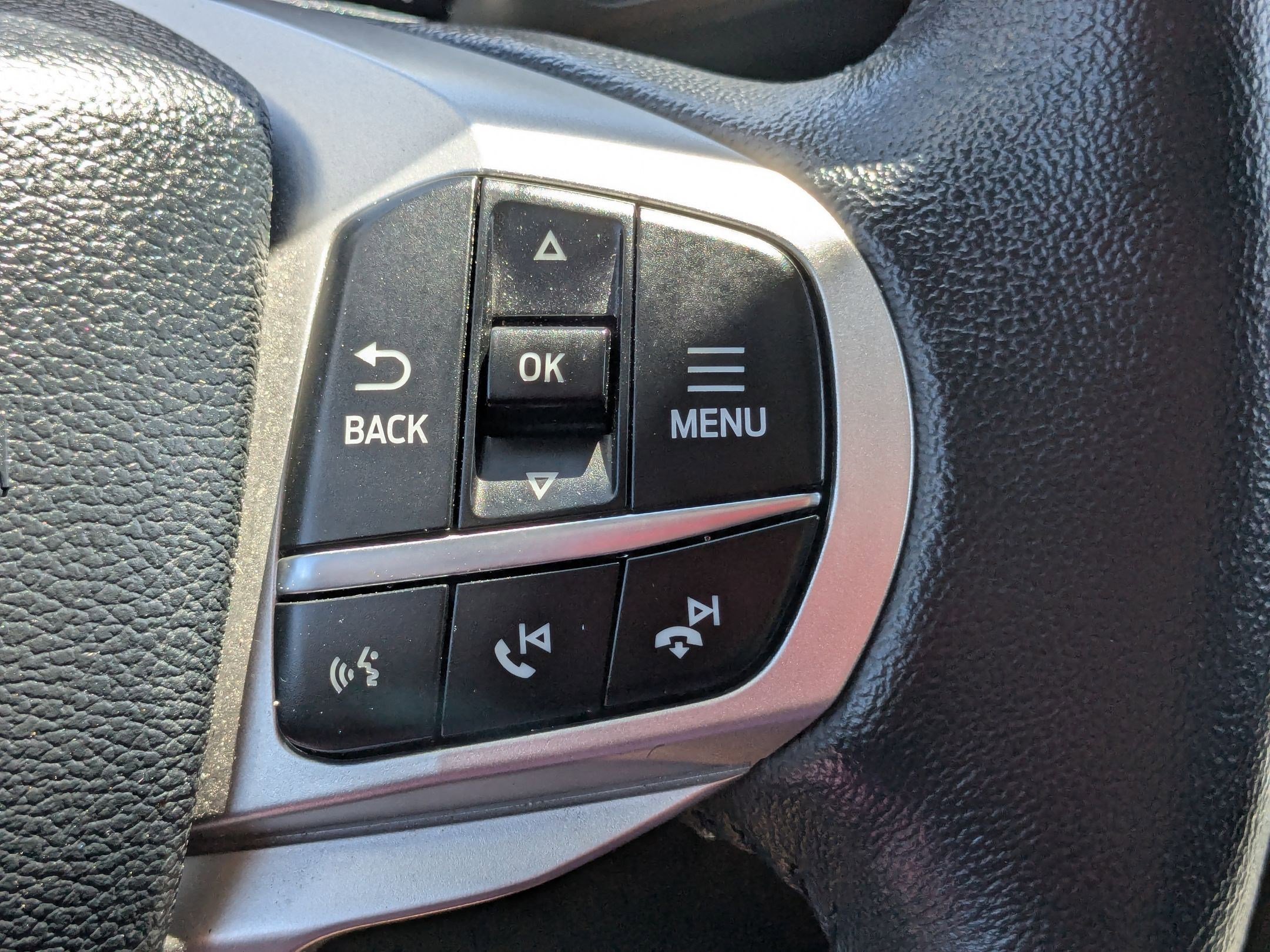 2024 Ford Explorer Limited photo 17