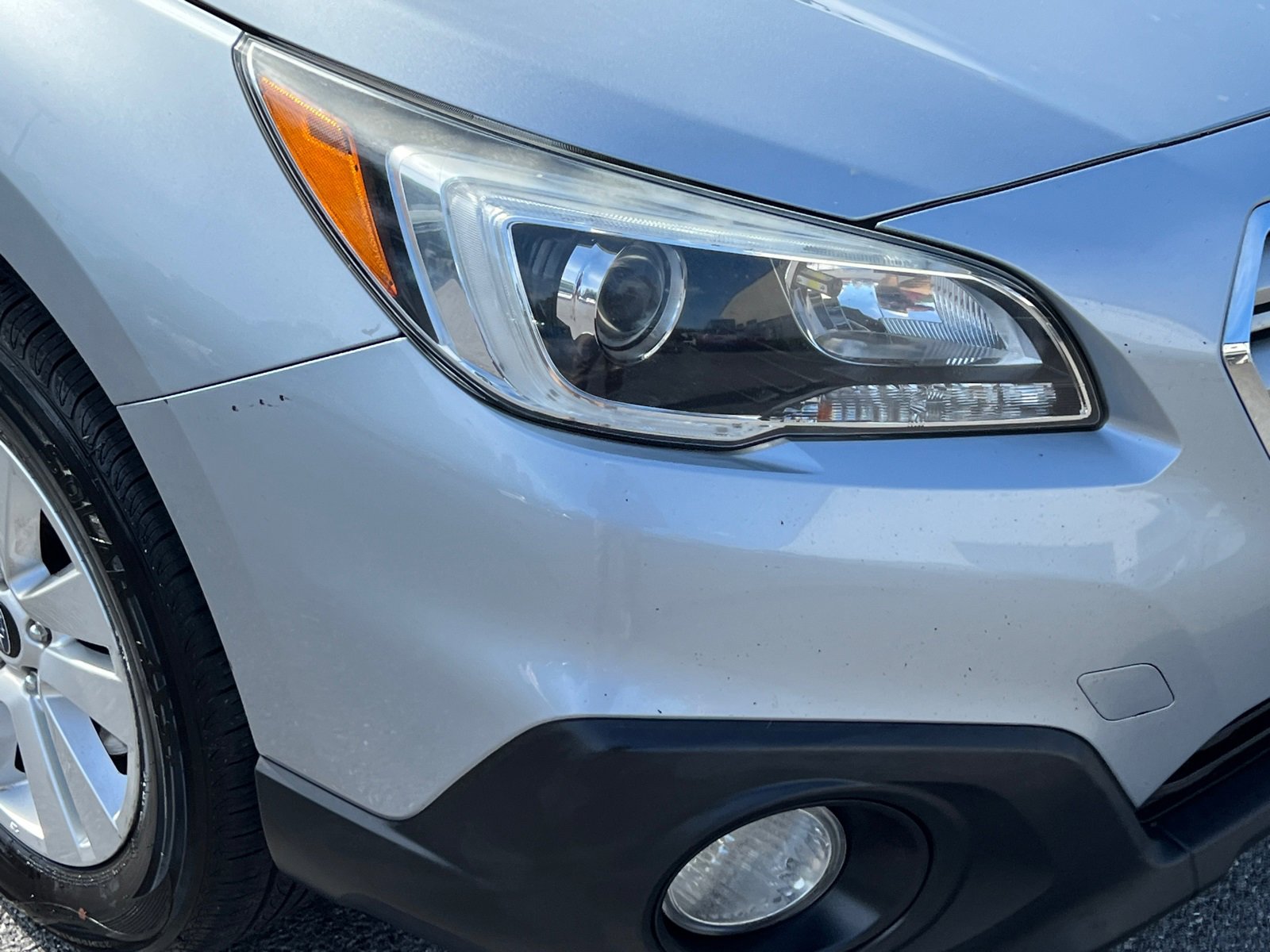 2017 Subaru Outback 2.5i Premium photo 7