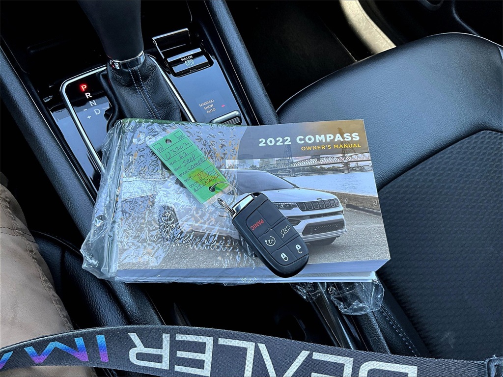 2022 Jeep Compass Latitude photo 27
