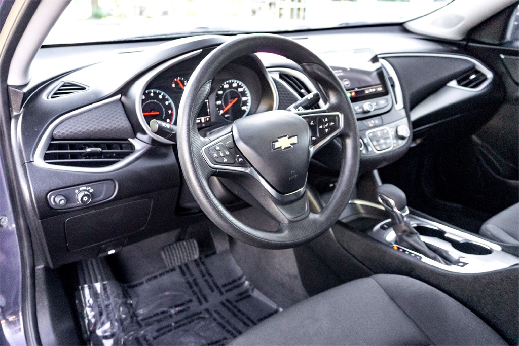 2025 Chevrolet Malibu 1LT photo 14