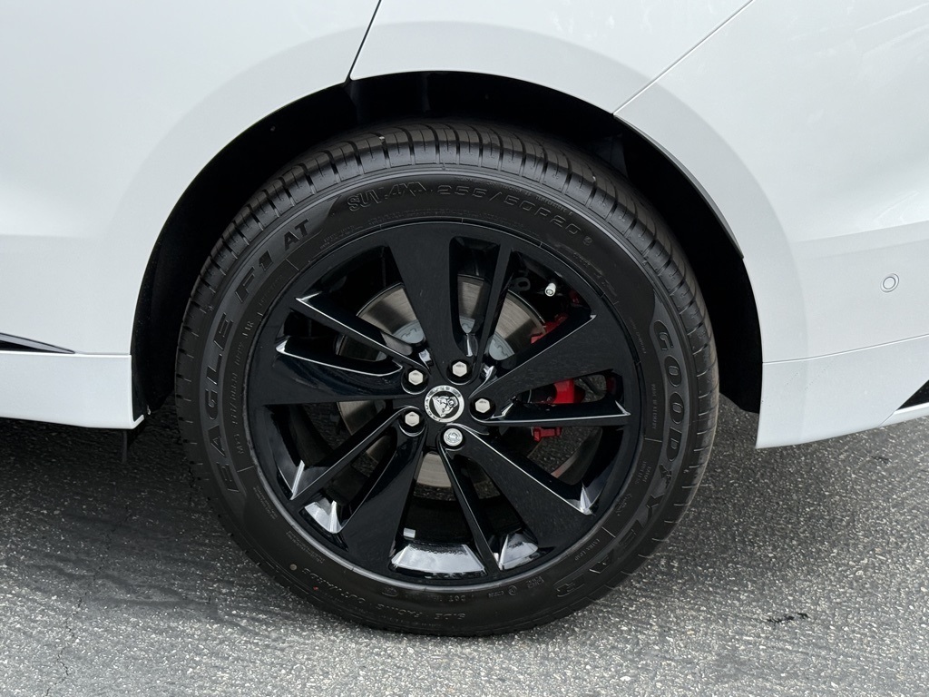 2026 Jaguar F-PACE P400 R-Dynamic S photo 9