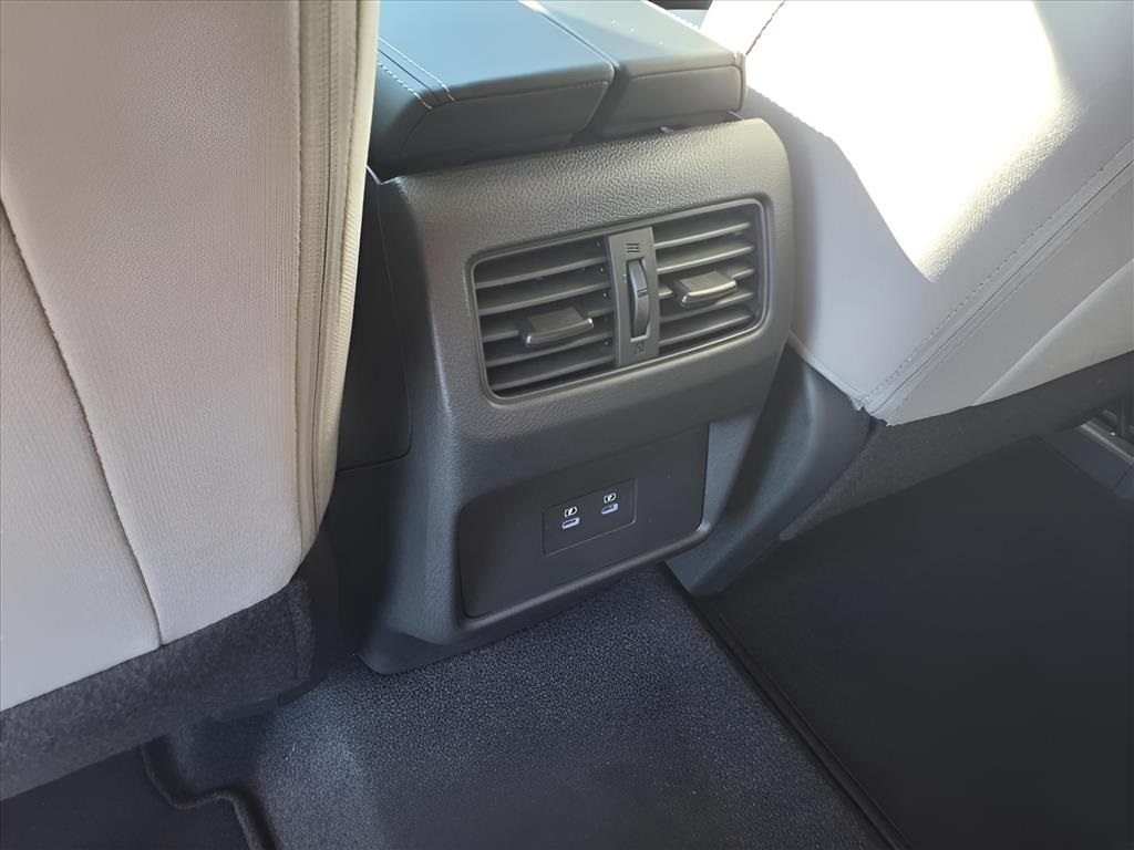 2025 Nissan Rogue SV photo 10