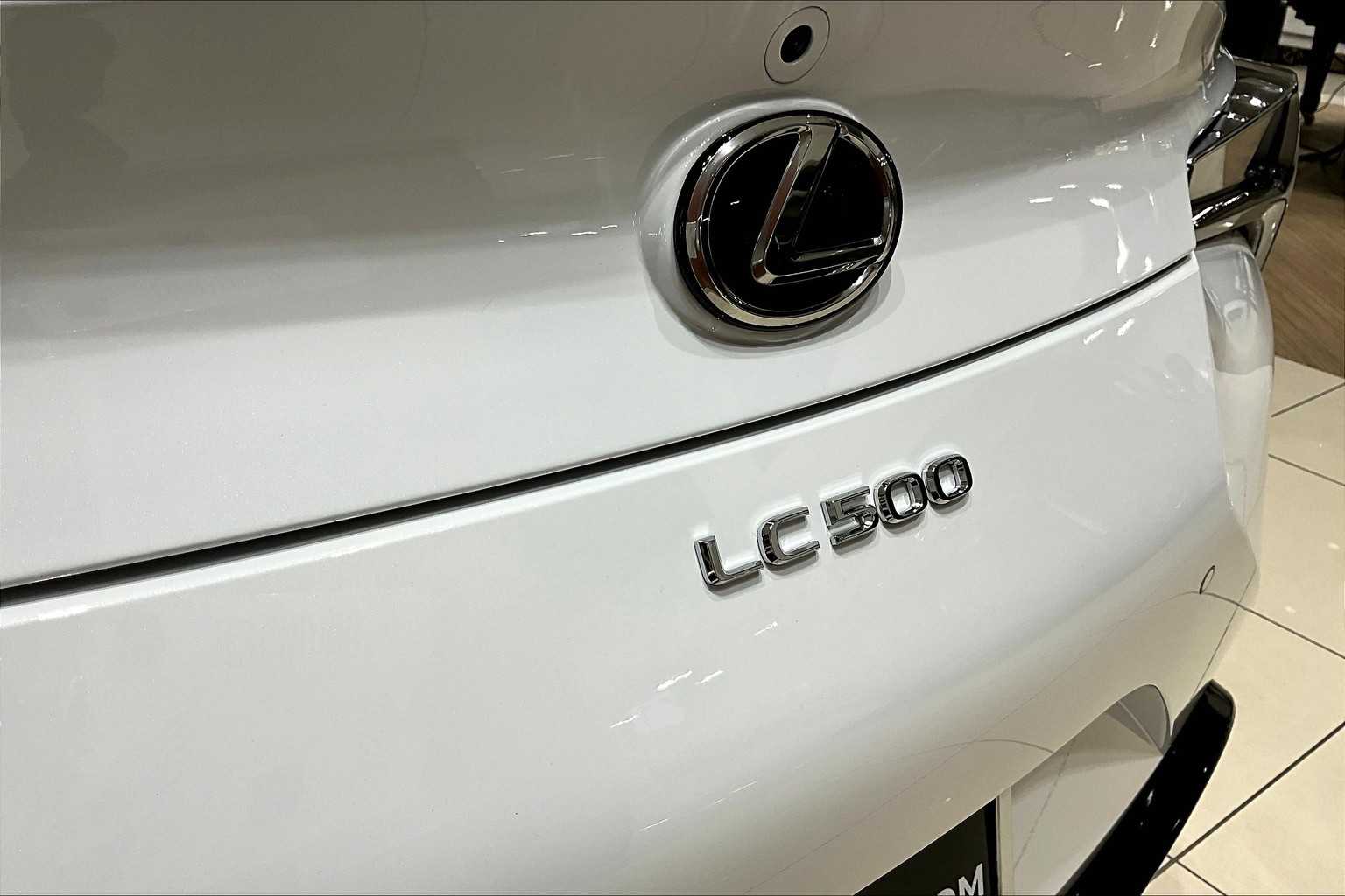 2025 Lexus LC 500 photo 8