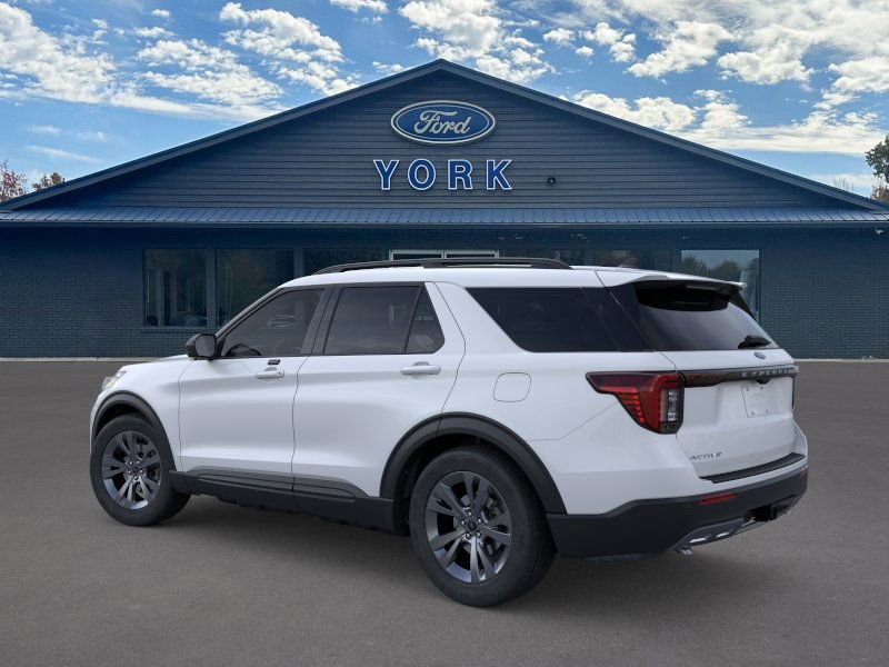 2026 Ford Explorer photo 2