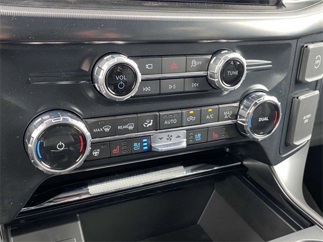 2025 Ford F-150 Lariat photo 12