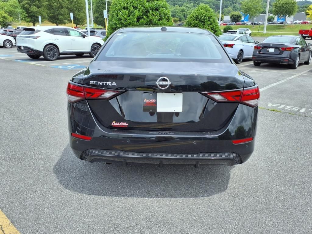 2025 Nissan Sentra SV photo 4