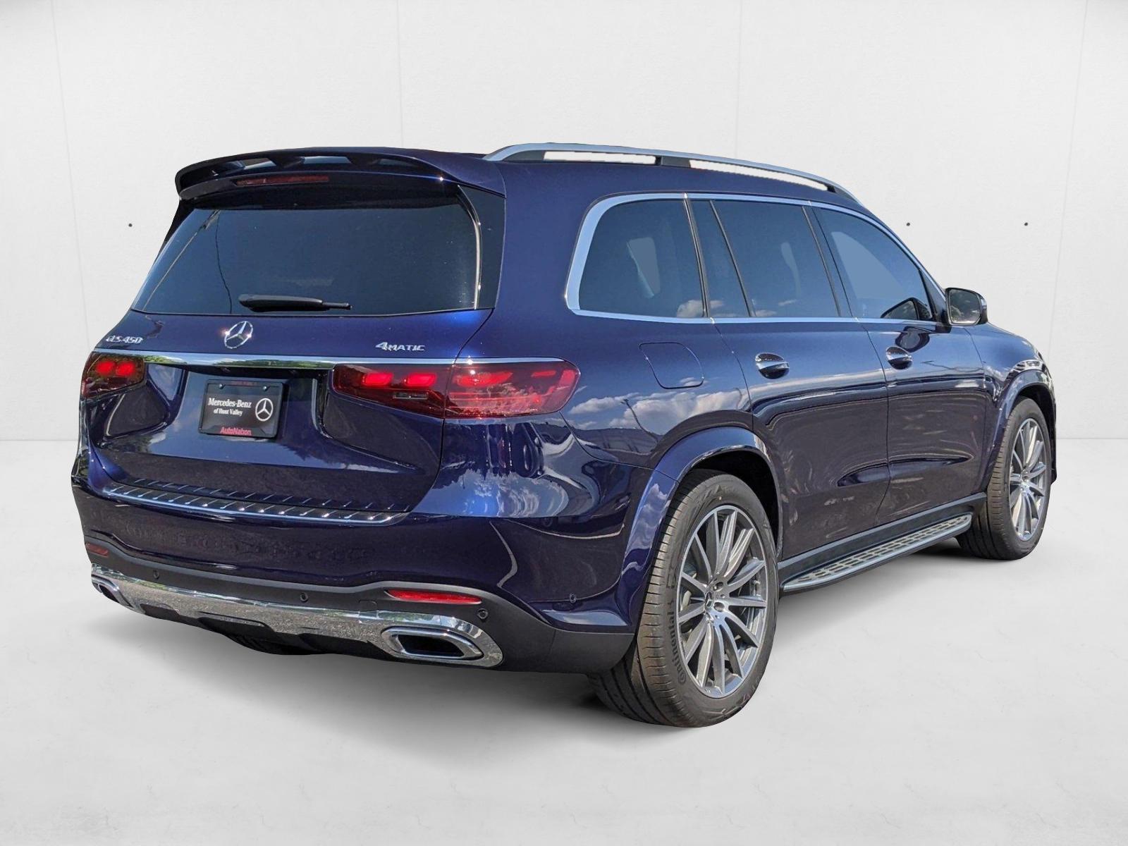 2025 Mercedes Benz GLS 450 4MATIC photo 2