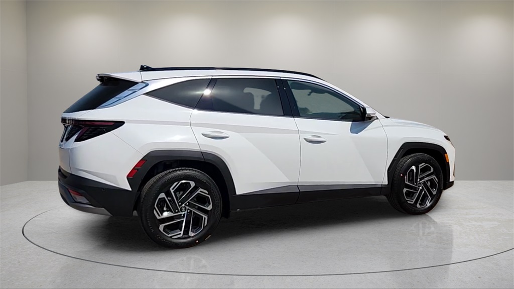 2025 Hyundai Tucson Limited photo 8