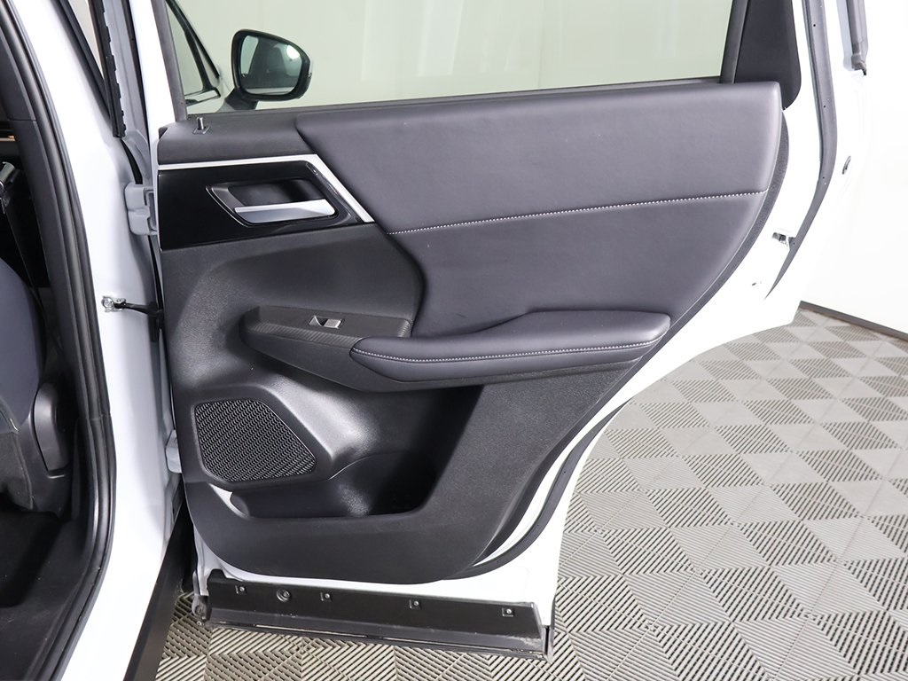 2024 Mitsubishi Outlander SE Ralliart photo 24