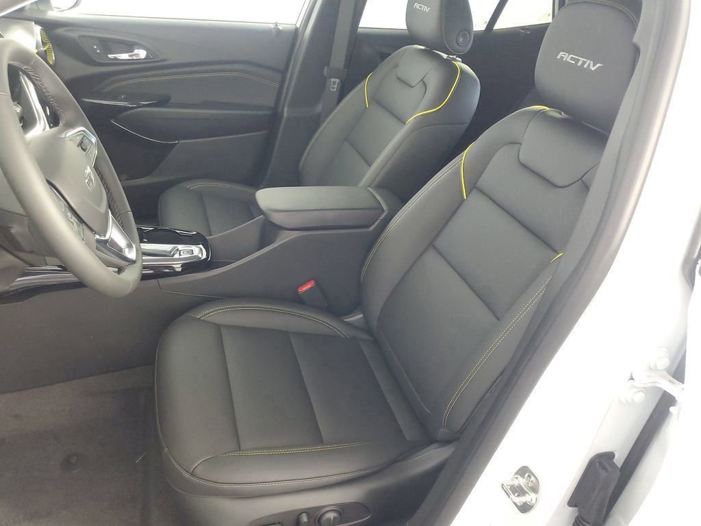 2025 Chevrolet Trax ACTIV photo 9